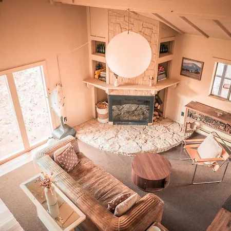 Therapeutic Summer Retreat 2.5 Acres With Views And Sauna